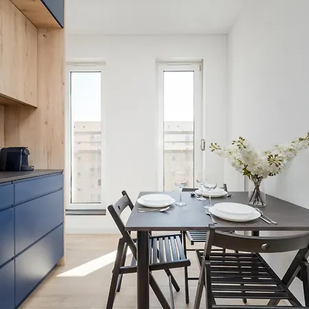 Appartement Jasny Z 2 Sypialniami I Balkonem By Renters *